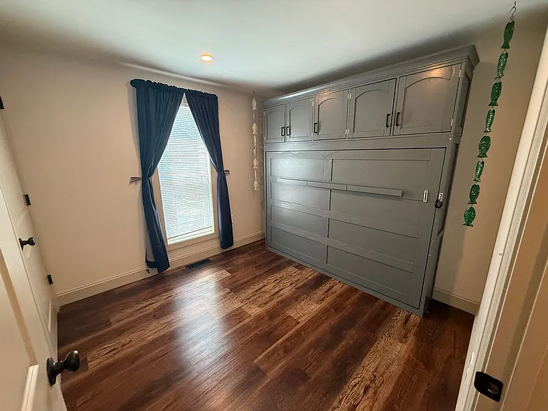2108 Veterans Dr — Photo 24