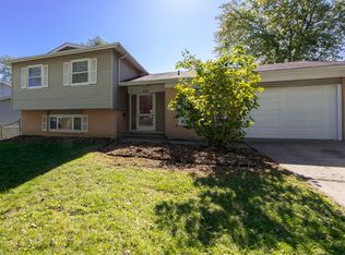 653 Dickens Ave, Glendale Heights, IL 60139