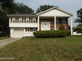 30 Brunswick Dr, Howell, NJ 07731