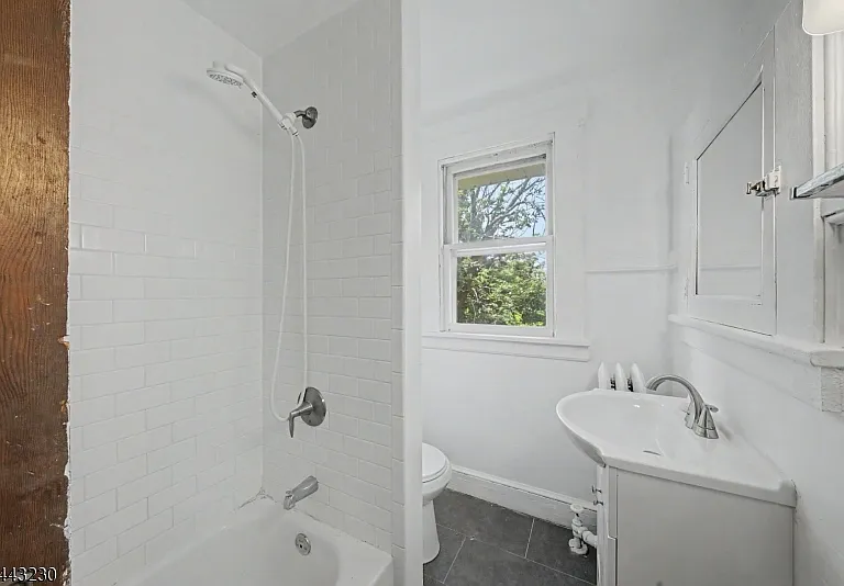 420 Hill St — Photo 11