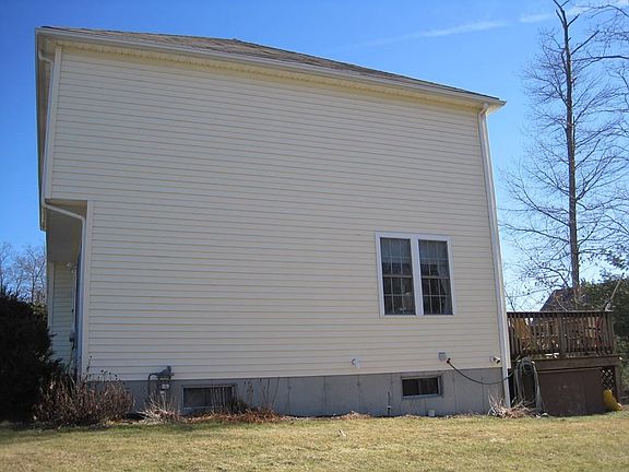 3rd image of 33 Sharlene Ln