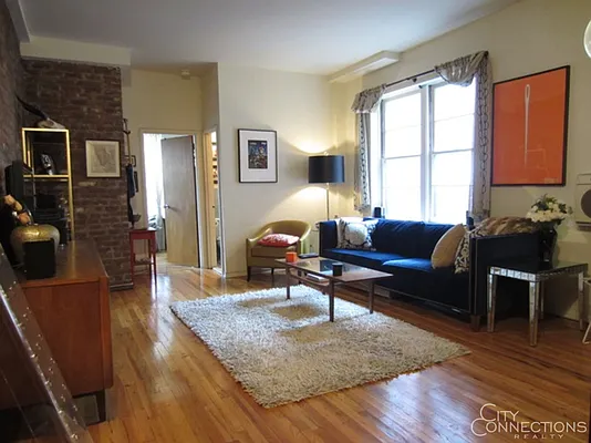 Rented by City Connections Realty | media 10