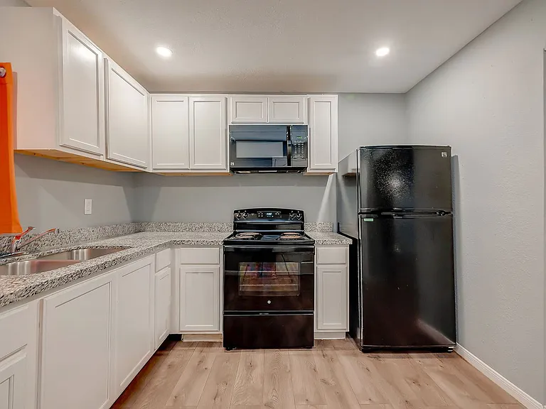 6823 Goforth St — Photo 16