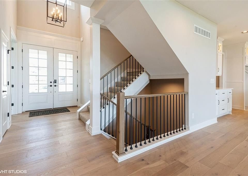 17813 Hayes St, Overland Park, KS 66013 Zillow