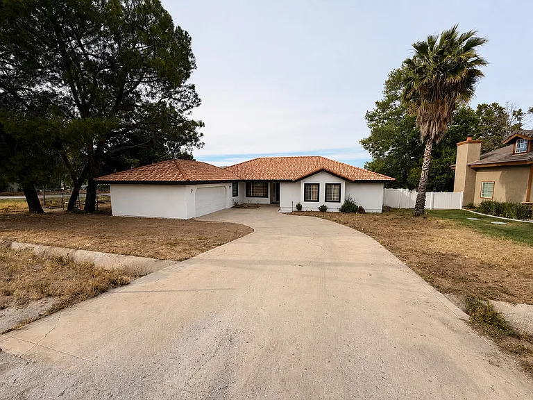 31252 Contour Ave — Photo 1