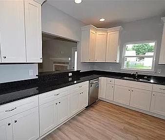 3rd image of 3810 Dartmouth St