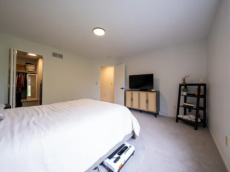 4275 Merrimac Ln N #21 — Photo 13