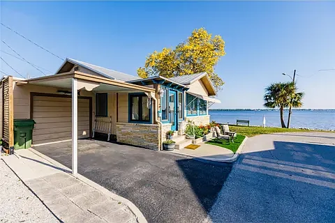 2 bed, 770 sqft, $1,800 — Photo 2