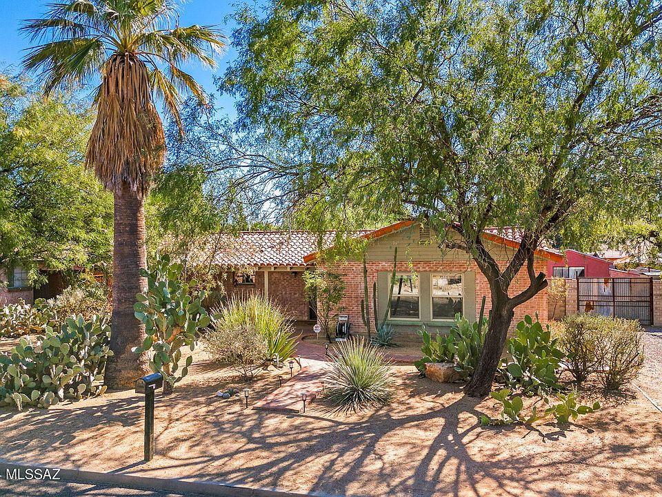 1st image of 2710 E La Cienega Dr