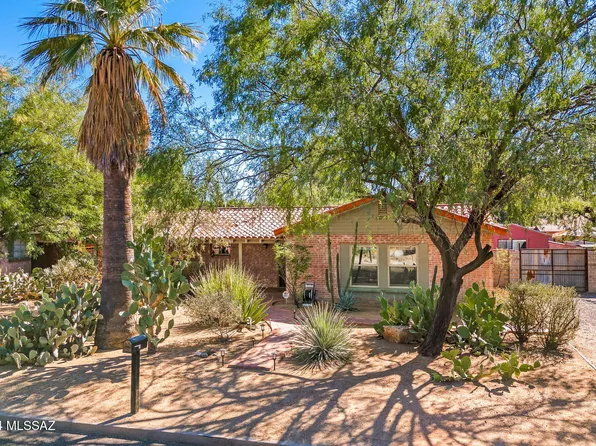 2710 E La Cienega Dr, Tucson, AZ 85716
