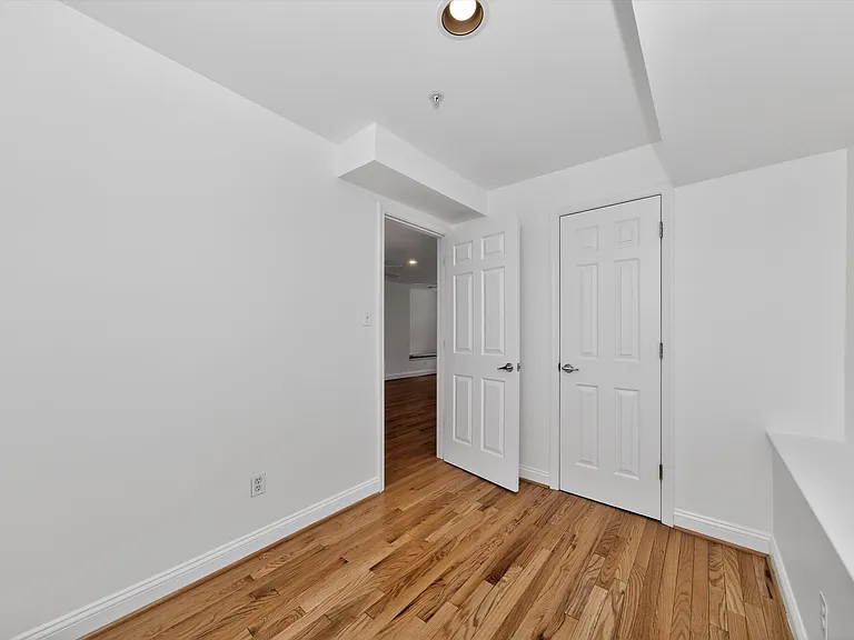 2801 Connecticut Ave NW #15 — Photo 20