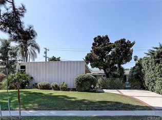 8829 Quakertown Ave, Northridge, CA 91324