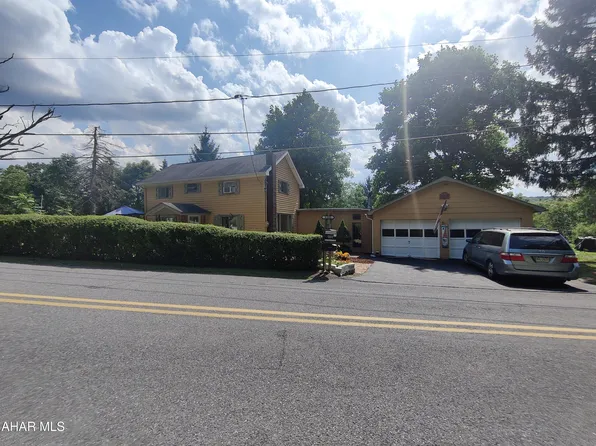 1202 N 15th St, Altoona, PA 16601