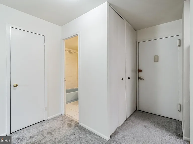 6100 Henry Ave #5B — Photo 22