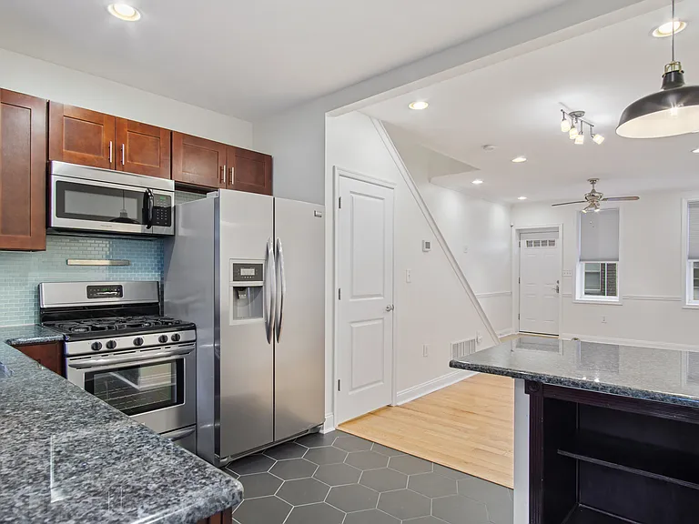 2355 E Harold St — Photo 12
