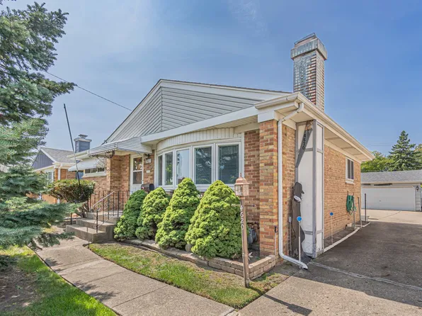 4620 Wesley Ter, Schiller Park, IL 60176