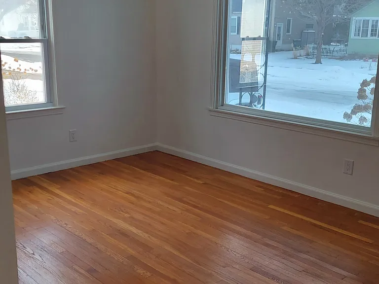 534 Ardmore Dr — Photo 6