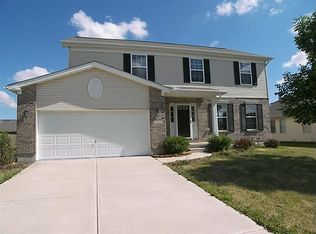 105 Cabernet Dr, Englewood, OH 45322