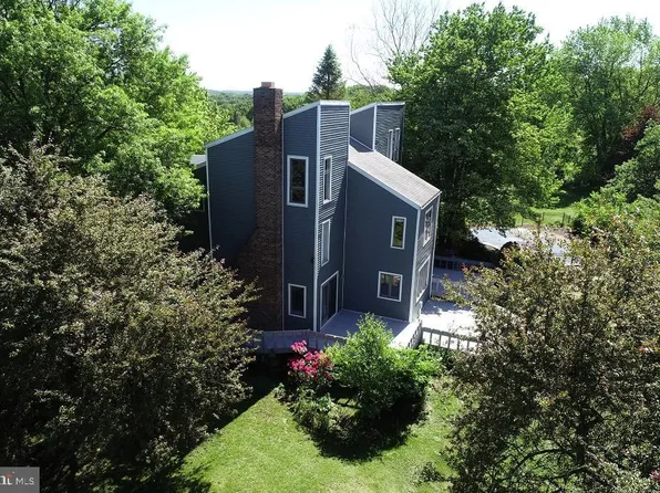 1350 Stillhouse Rd, Etters, PA 17319
