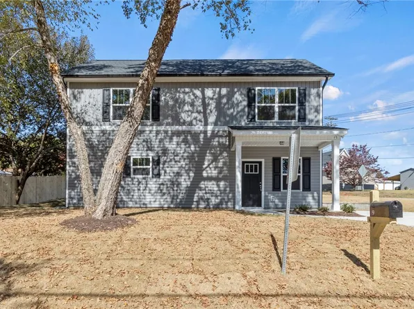 9 Front St, Pelzer, SC 29669