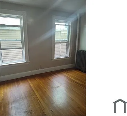 900 Western Ave #1 — Photo 4
