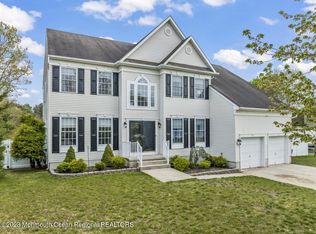 57 Brittany Dr, Bayville, NJ