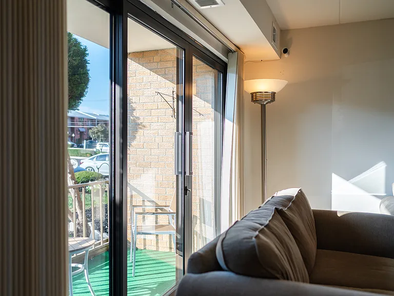Ambassador Apartments — Photo 4