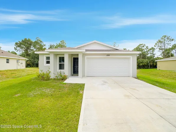 1332 Giddings St SW, Palm Bay, FL 32908