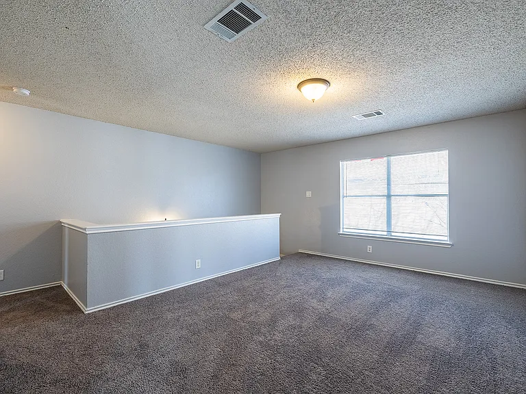 1240 Dexford Dr — Photo 14
