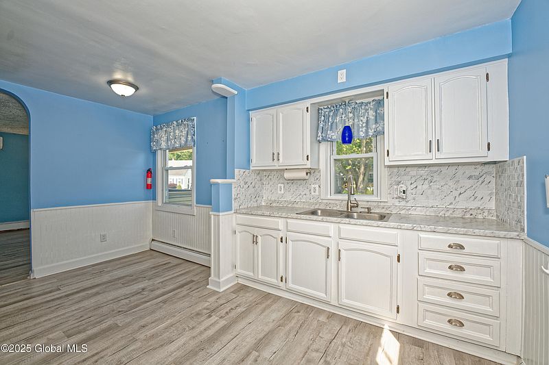 4th image of 34 Highland Avenue