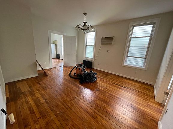 5th image of 269 E 236th St #2A