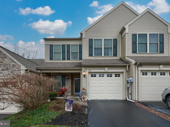 773 Creek Side Dr, Hummelstown, PA 17036