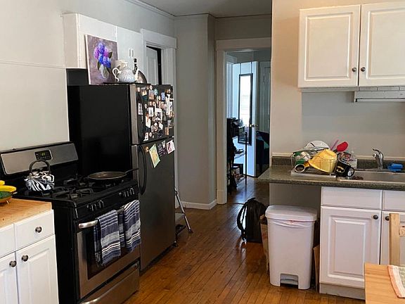 3rd image of 2074 N Leavitt St APT 1R