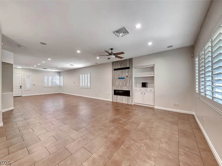 2122 Mooreview St — Photo 14