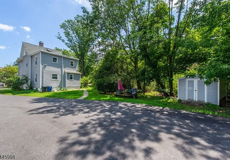 46 Hillside Ave — Photo 7