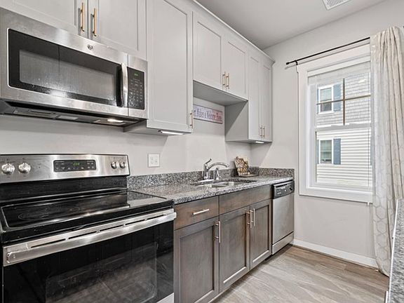 4th image of 7922 Shore Dr #201