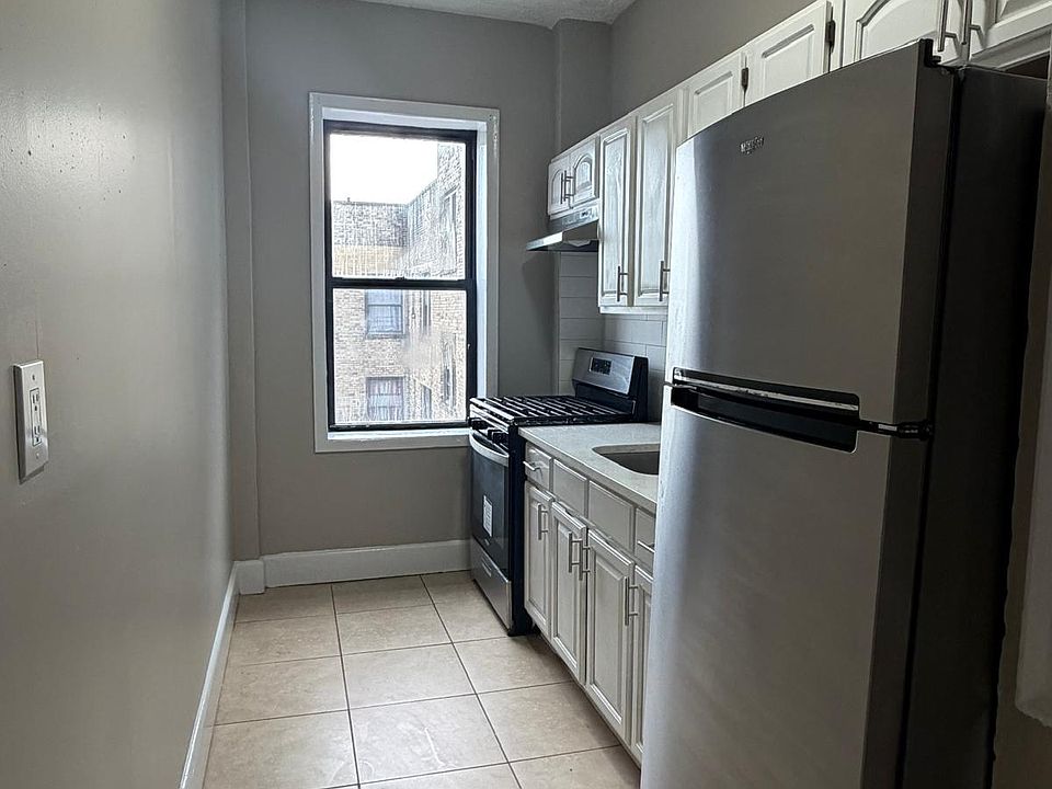 1st image of 160 S Harrison St #401