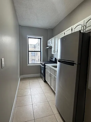 160 S Harrison St #401 Photo 1