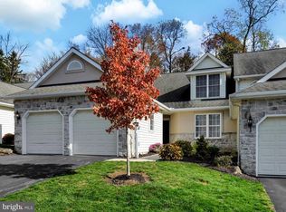13 Red Leaf Ln, Lancaster, PA 17602
