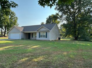 1031 S Taylor Rd, Ozark, AR 72949