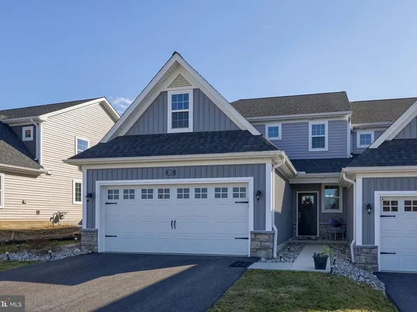 211 Bellaride Ln, Millersville, PA 17551