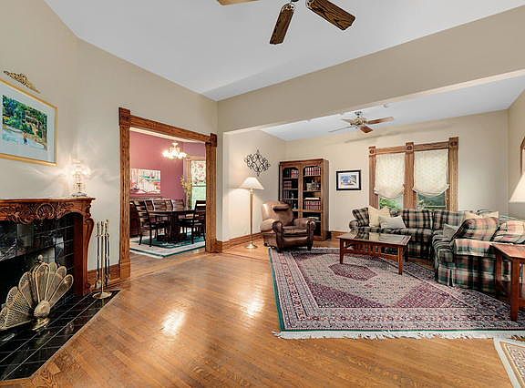 3rd image of 226 S Ashland Ave