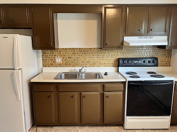 3rd image of 2231 Fairland Dr