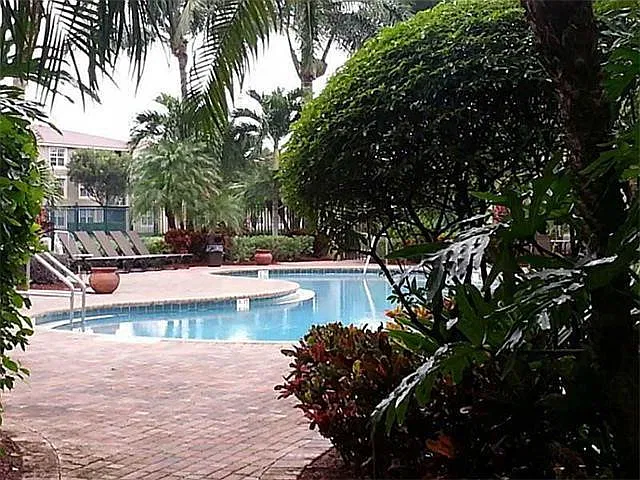 1 bed, 1.0 bath, 787 sqft, $1,800 — Photo 3