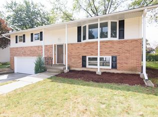 1133 E Plate Dr, Palatine, IL 60074
