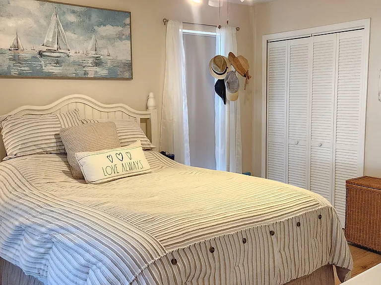 15610 Crystal Lake Dr — Photo 6