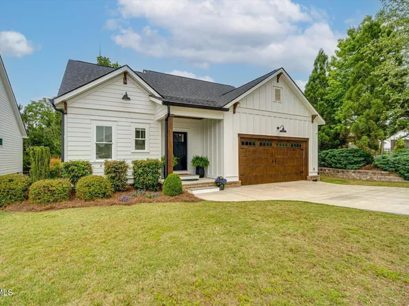 4893 Preserve Dr, Chattanooga, TN 37416