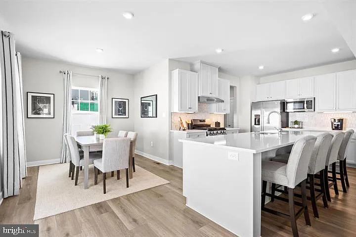 141 Dithridge Dr — Photo 5
