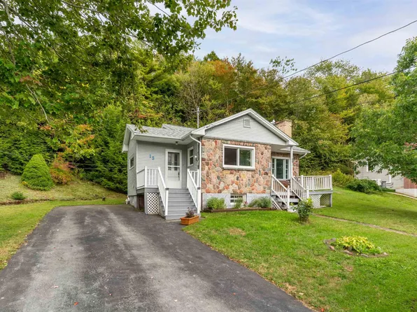 15 Breezy Ln, Lake Echo, NS B3E 1L9