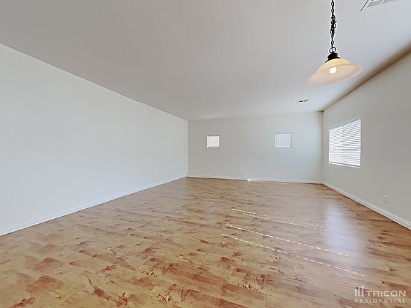 5th image of 713 Horse Stable Ave